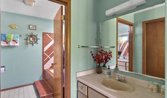 120 Summit Beach Dr, Algoma, WI 54201