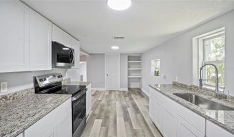 721 E 13TH St, Apopka, FL 32703