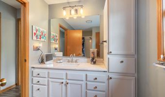 5835 Scenic Acres Rd, Aurora, MN 55705