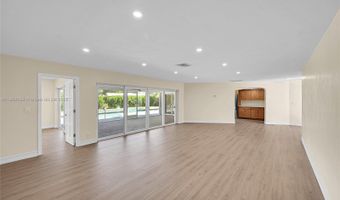 524 Muirfield Dr, Atlantis, FL 33462