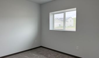 901 Bennington Dr, Box Elder, SD 57719