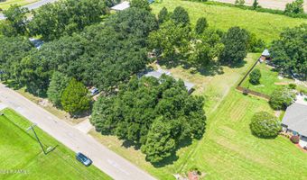 8922 Meadow Ln, Abbeville, LA 70510