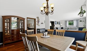 8852 Ridge Hill Dr, Indianapolis, IN 46217