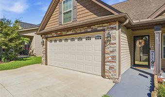 870 Vandenburg St, Boiling Springs, SC 29316