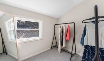 163 Bluff Ave, Cranston, RI 02905