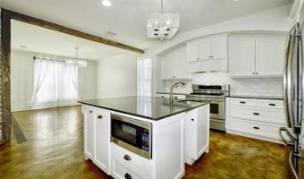 9324 Forest Rd, Abbeville, LA 70510