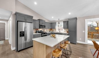 10886 Douglas Dr, Allendale, MI 49401