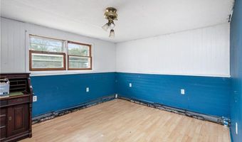47 Allston Ave, Middletown, RI 02842