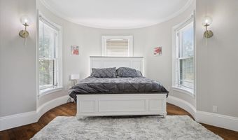 75 W Broadway, Bangor, ME 04401