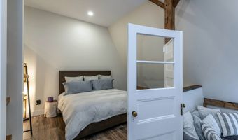 83 Thomson Rd, Bethlehem, CT 06751
