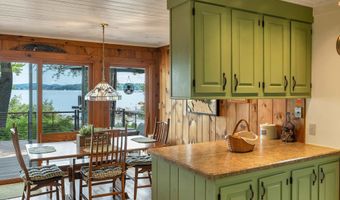 348 Big Barndoor Is, Alton, NH 03810