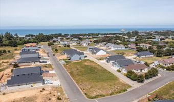 728 Seacrest Dr, Bandon, OR 97411