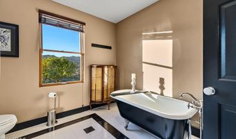 35369 S Pinnacle Pl, Black Canyon City, AZ 85324