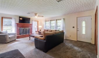 8474 Woolmarket Rd, Biloxi, MS 39532