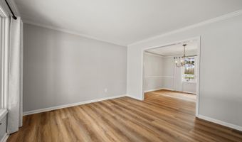 17 Pine Grove Dr, Batesville, IN 47006