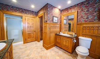 48 Old Searsport Ave, Belfast, ME 04915