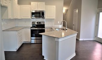 3912 SW Peachwood Dr, Bentonville, AR 72713