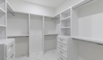 915 Pecan St, Alton, TX 78573