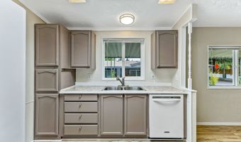 10523 SE LINWOOD Ave 7, Milwaukie, OR 97222