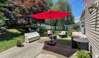 162 Ivy Hill Dr, Aberdeen, NJ 07747