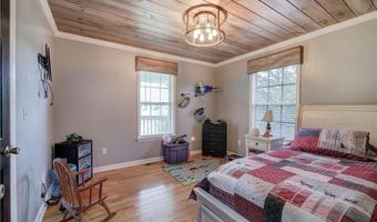 122 Shake Rag Cir NW, Adairsville, GA 30103