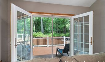 1016 Maple Hill Ave SE, Ada, MI 49301