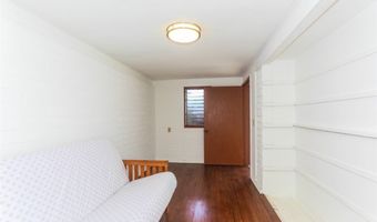 1062 Kamahele St, Kailua, HI 96734