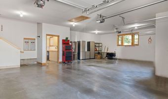 3352 NW Windwood Way, Bend, OR 97703