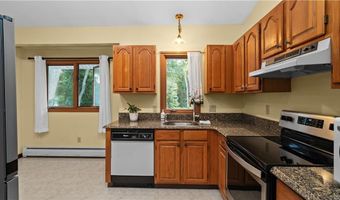 36 Stony Ln, North Kingstown, RI 02852
