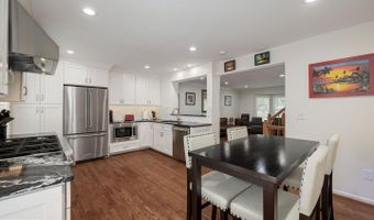 5209 DUNSTABLE Ln, Alexandria, VA 22315