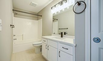 2865 Barclay Way, Ann Arbor, MI 48105