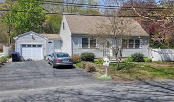 35 Boyd Ave, East Providence, RI 02914