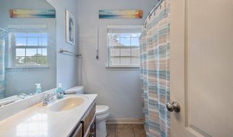 3906 Edgewater Dr, Benton, AR 72019