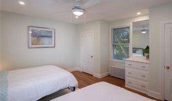 45 Ayrault St 5, Newport, RI 02840