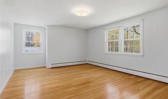 2 High Ridge Dr, Cumberland, RI 02864