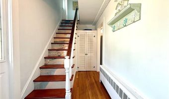 5 Byrnes St, Newport, RI 02840