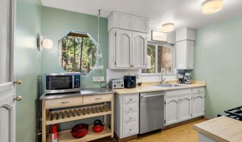 1800 Medina Dr, Arnold, CA 95223