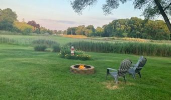 16 Driscoll Rd, Branford, CT 06405