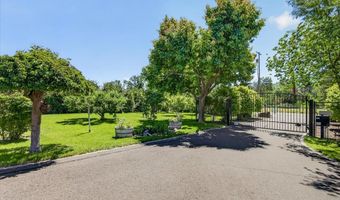 39 E Valley View Rd, Ashland, OR 97520