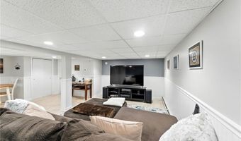 54 Novelty Rd, Warwick, RI 02889