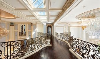 31 Rio Vista Dr, Alpine, NJ 07620