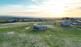 2 Cameo Rd, Douglas, WY 82633