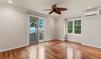 559 Moaniala St, Honolulu, HI 96821