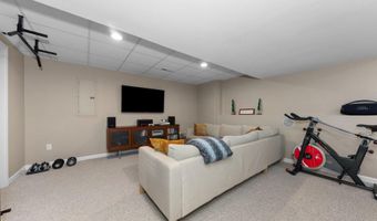 1692 Enclave Ln, Ann Arbor, MI 48103