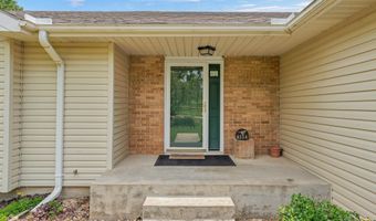 8324 SW Indian Hills Rd, Auburn, KS 66402