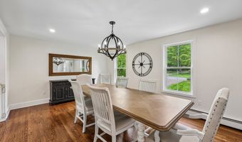 14 Cedrus Ct, Branford, CT 06405