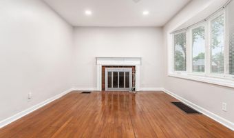 884 S Chesterfield Rd, Columbus, OH 43209
