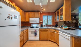 498 KLAMATH Ave SE, Bandon, OR 97411