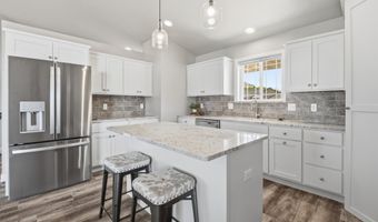 5749 N SEQUOIA Dr, Appleton, WI 54913