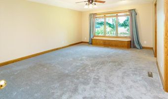 956 160th Ln NE, Ham Lake, MN 55304